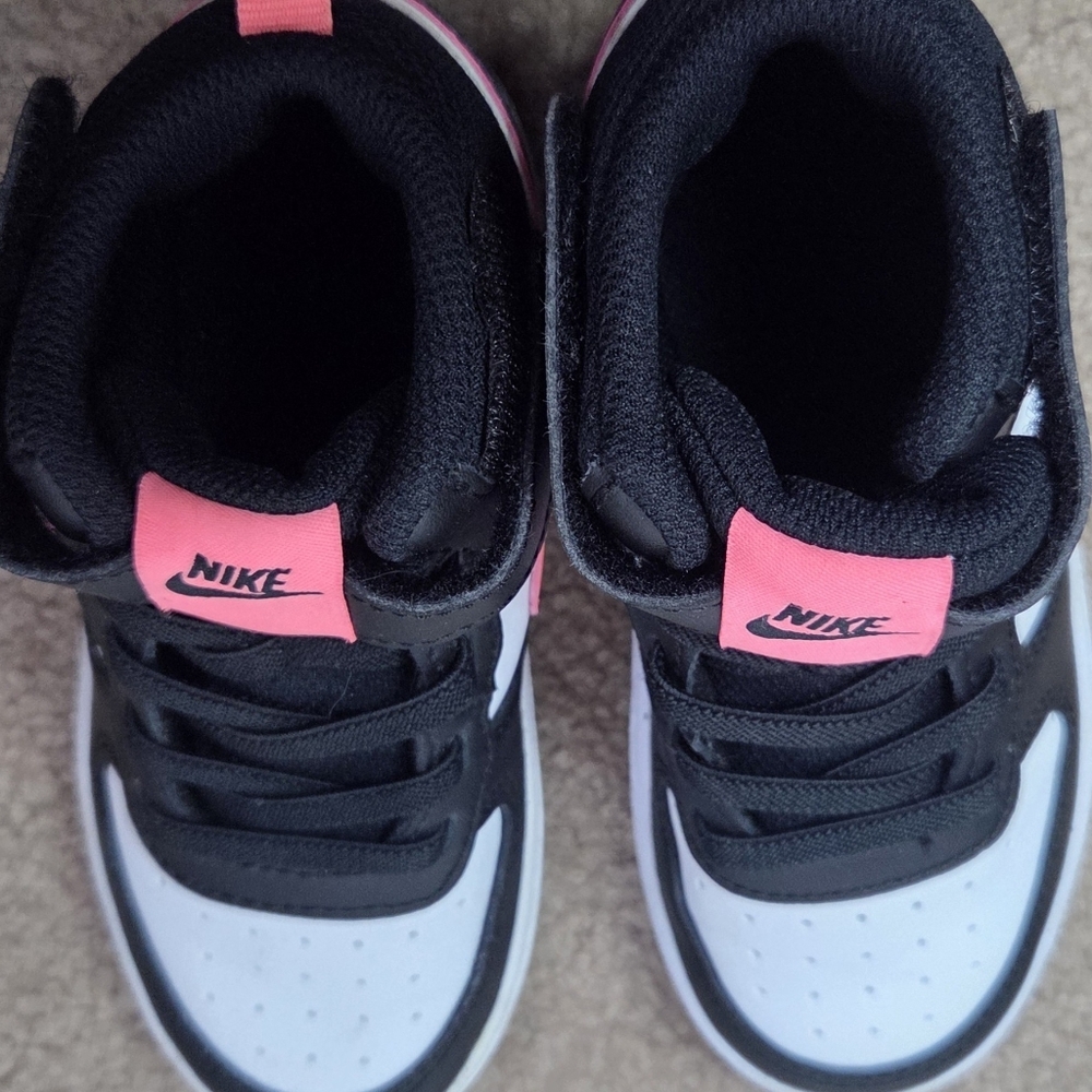 Nike Kids Black, White and Neon Pink Sneakers - Picture 7 of 11